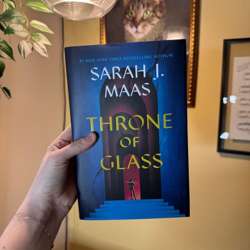 Throne of Glass with page overlays