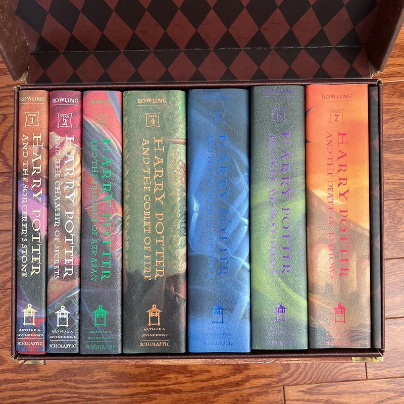 Harry Potter Books Set 1-6 JK Rowling Hard Cover Soft Cover Scholastic