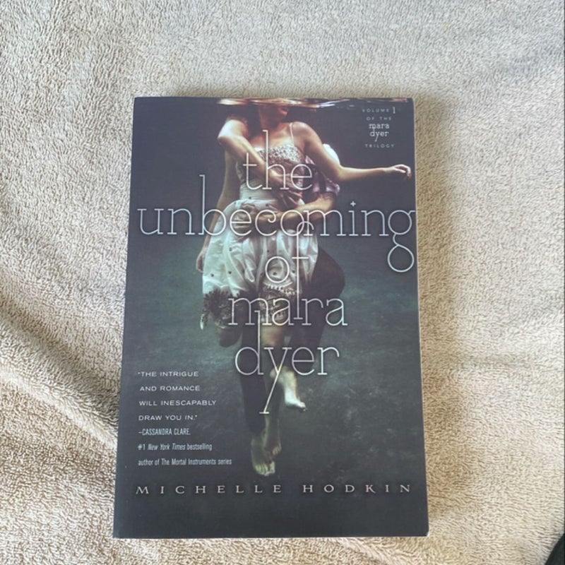 The Unbecoming of Mara Dyer