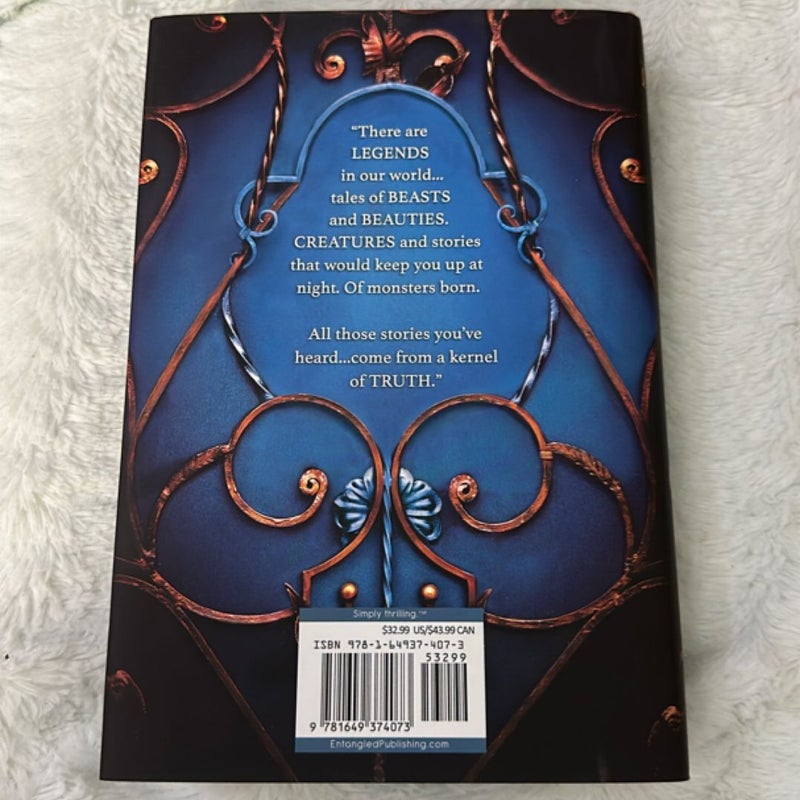 The Wren in the Holly Library (Deluxe Limited Edition)