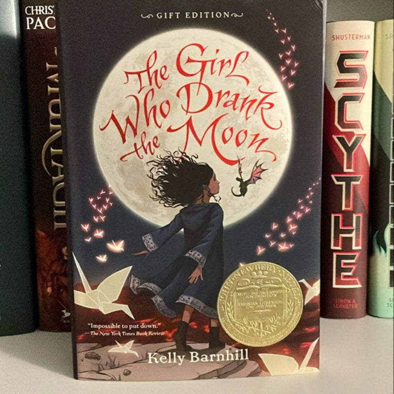 The Girl Who Drank the Moon (Winner of the 2017 Newbery Medal) - Gift Edition