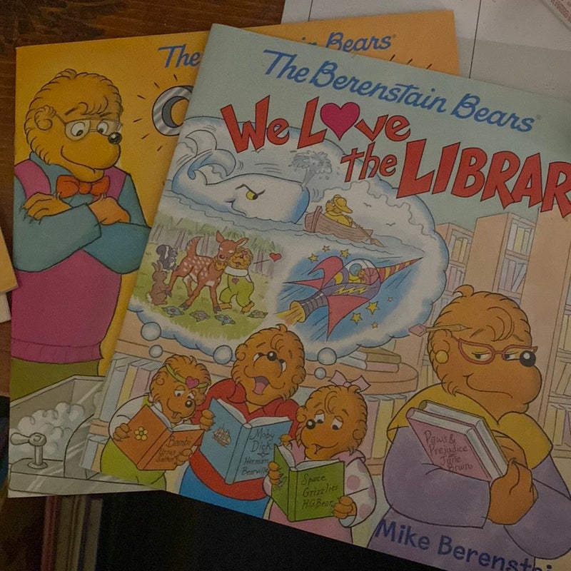 The Berenstain Bears: We Love the Library