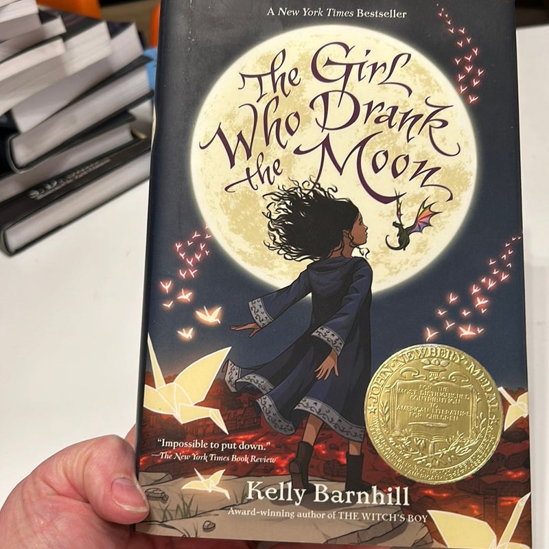 The Girl Who Drank the Moon (Winner of the 2017 Newbery Medal)