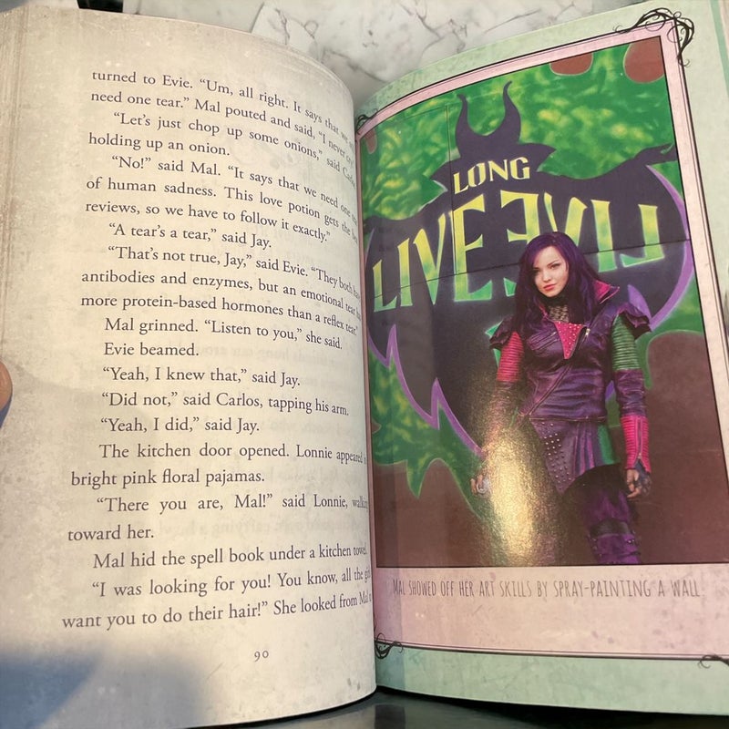 Descendants: Junior Novel