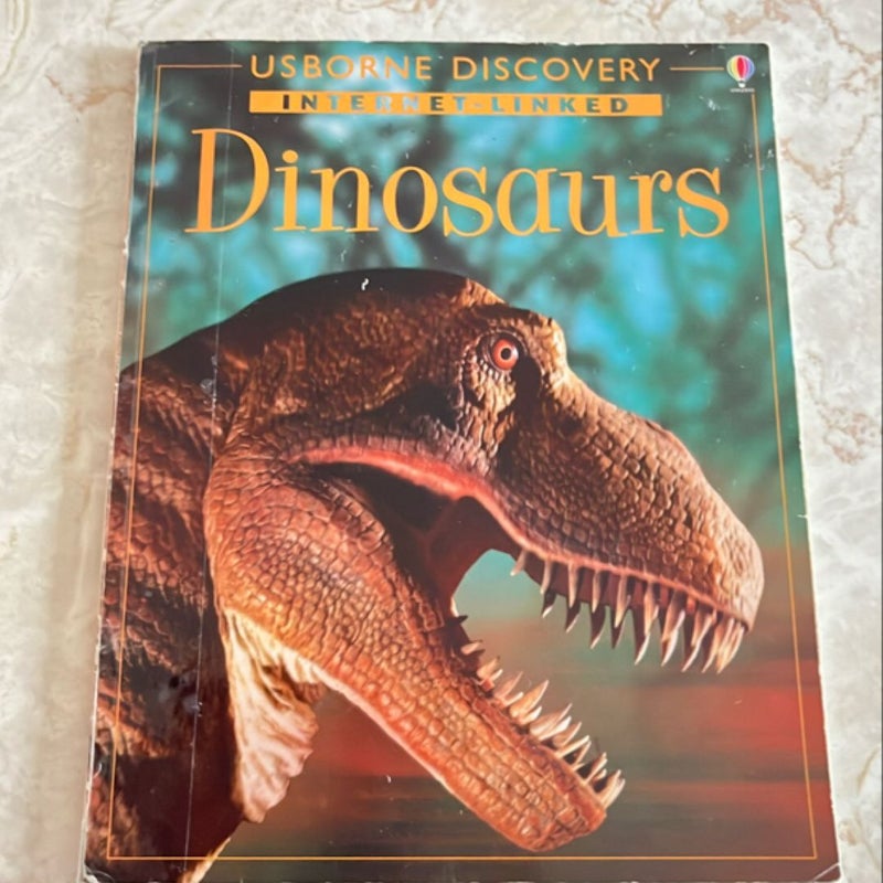 Bundle of 3 assorted dinosaur books