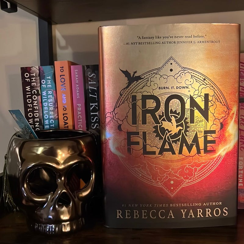 Iron Flame a book by Rebecca Yarros