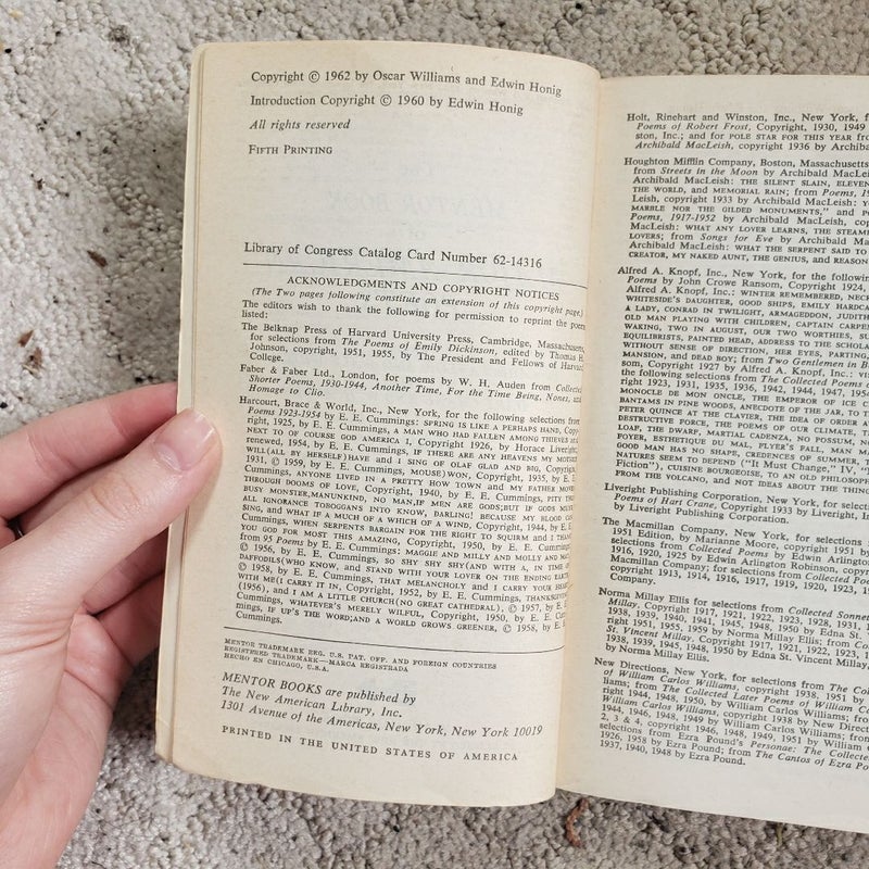 The Mentor Book of Major American Poets (5th Mentor Books Printing, 1962)