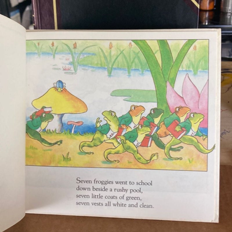 Seven Froggies Went to School (VINTAGE 1985))