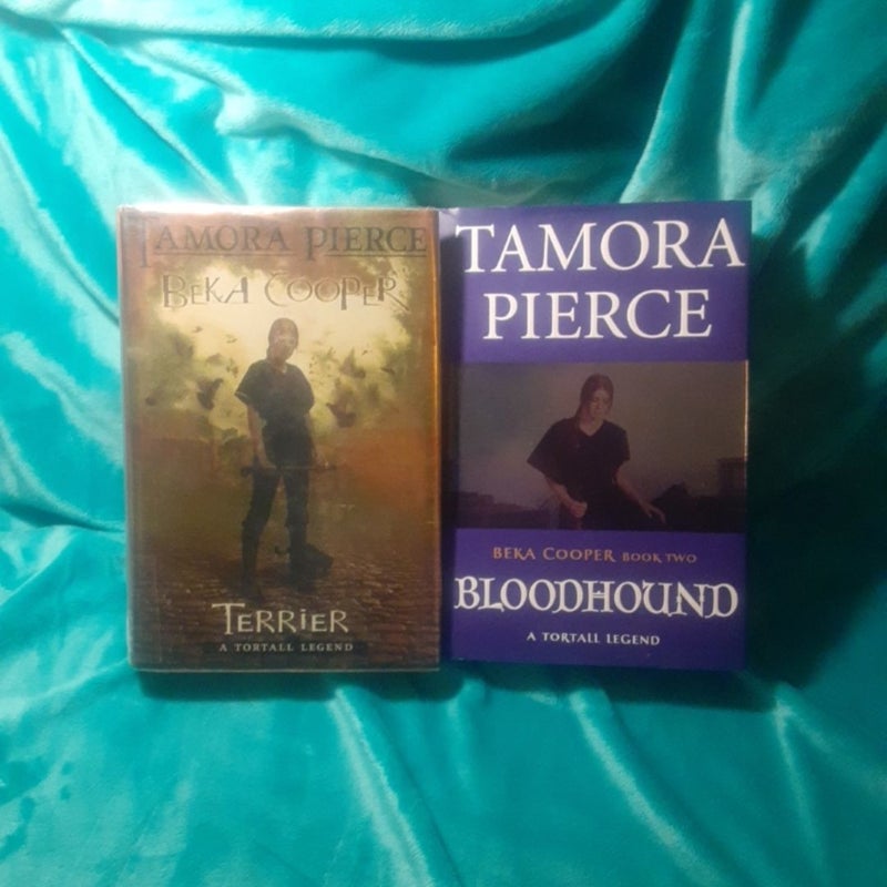 Beka Cooper A Tortall Legend: Terrier, Bloodhound, 2 Book Lot By Tamora Pierce