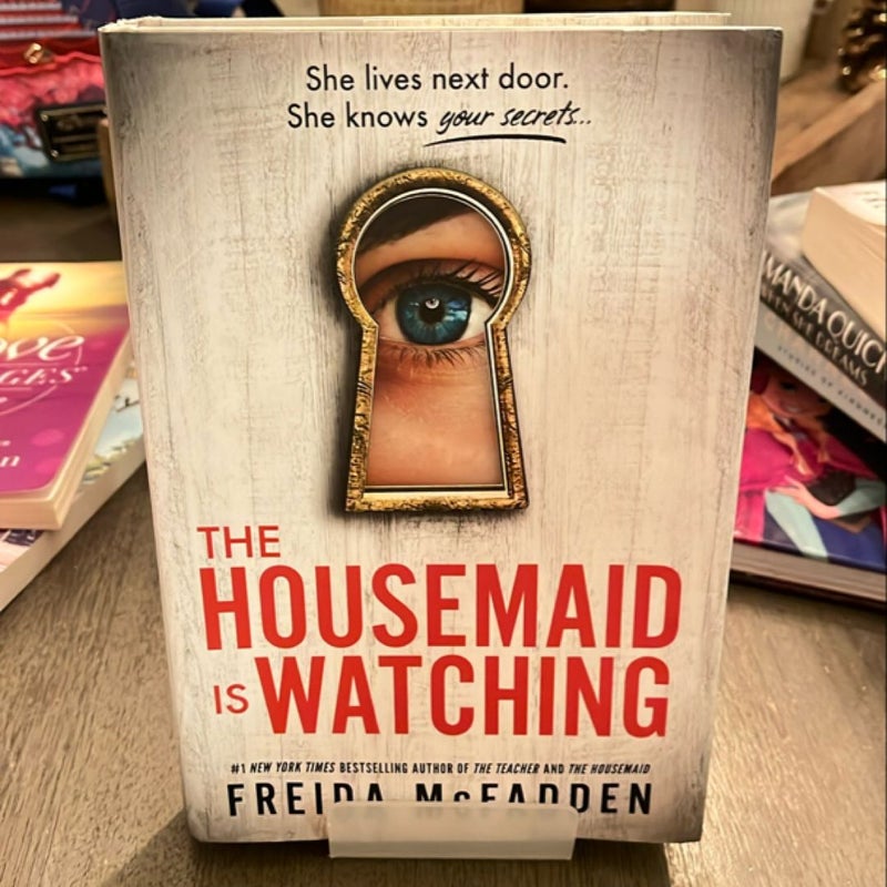 The Housemaid Is Watching(hardcover )