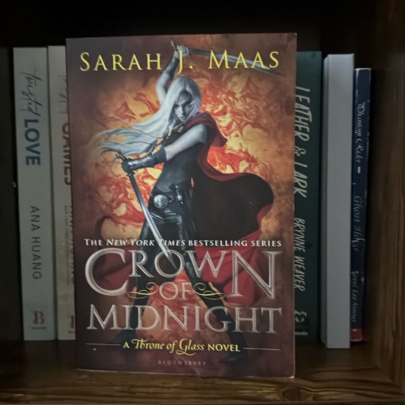 Crown of Midnight (OOP) 