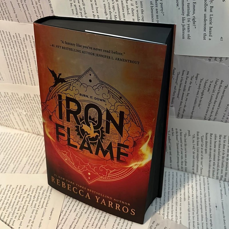 Iron Flame by Rebecca Yarros, Paperback