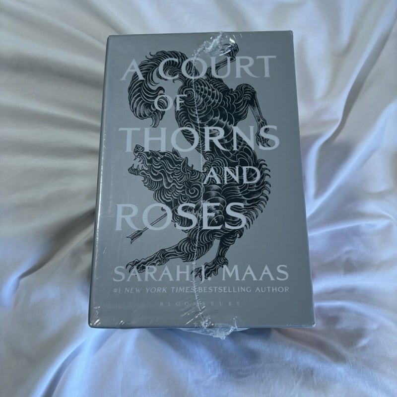 A Court of Thorns and Roses Paperback Box Set (5 Books)