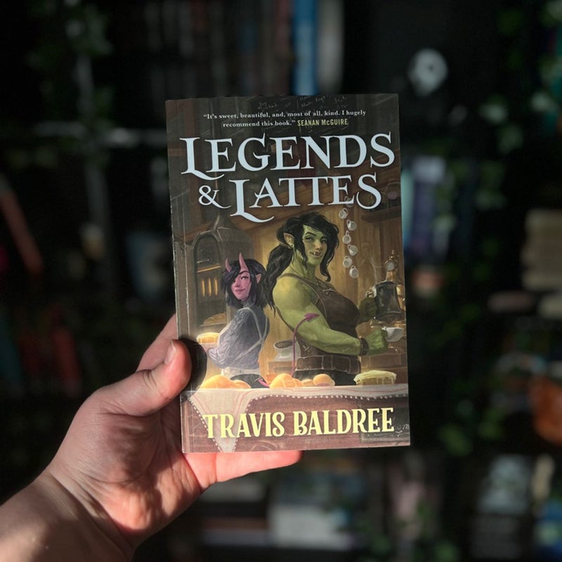 Legends & lattes by Travis Baldree, Paperback