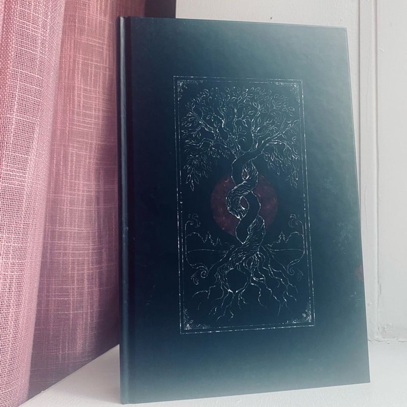 Fairyloot: Two Twisted Crowns Special Edition ( HARDCOVER)