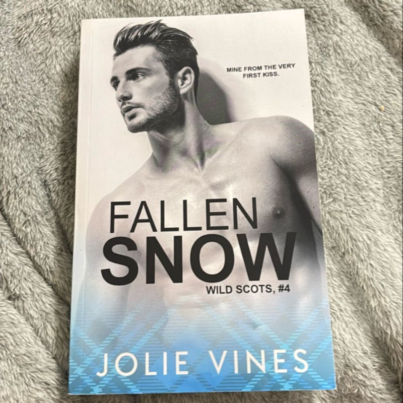 Fallen Snow (Wild Scots, #4)