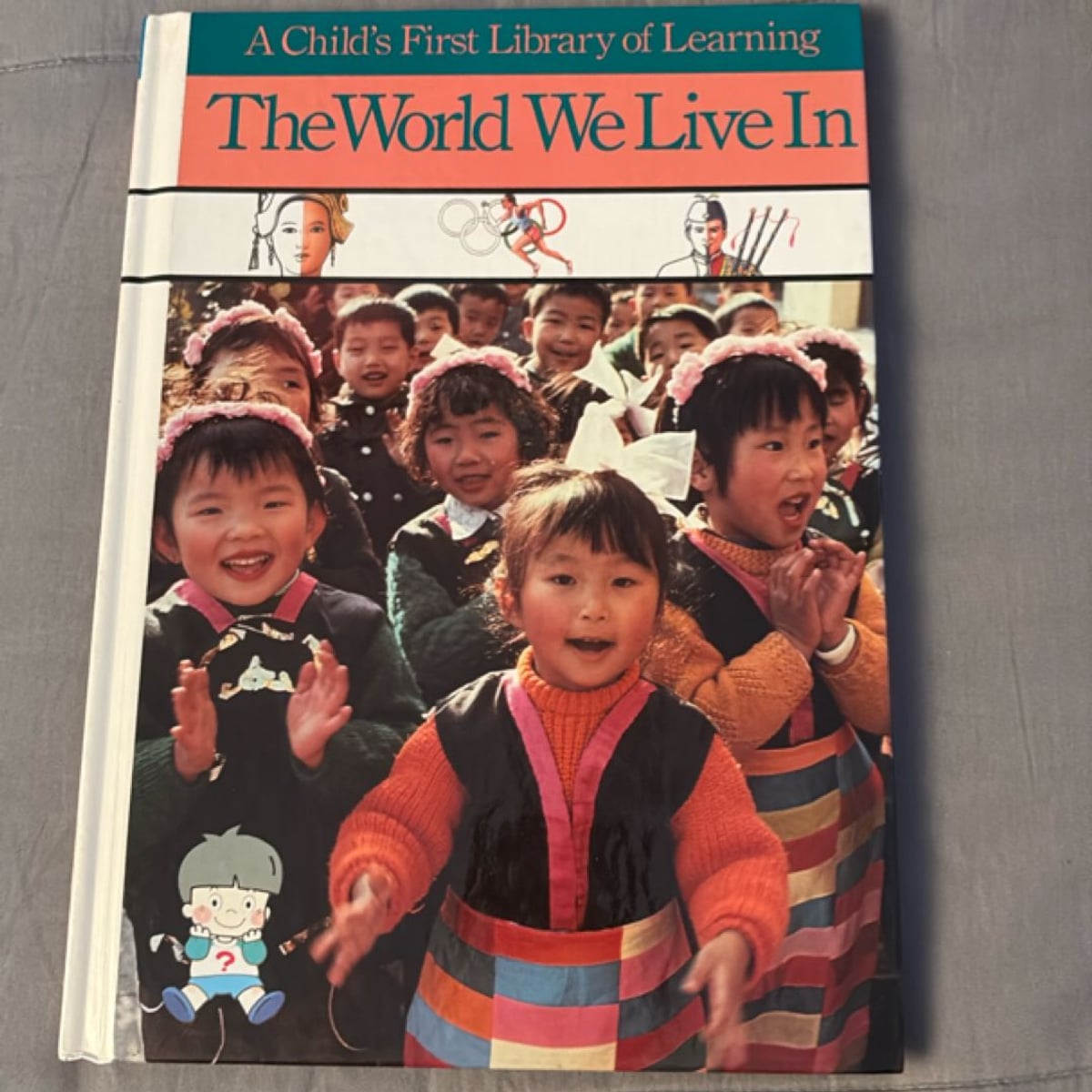 World We Live In by Gakken Co. Ltd. Editors