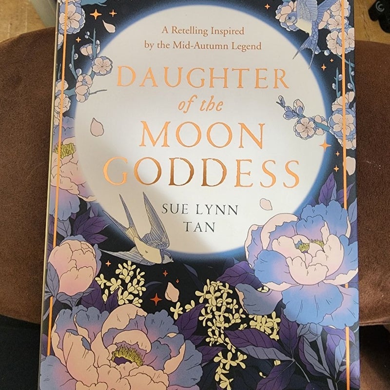 洋書 Daughter of the moon godness (Fairyloot) Fairyloot Daughter of the Moon Goddess Signed Sue Lynn Tan
