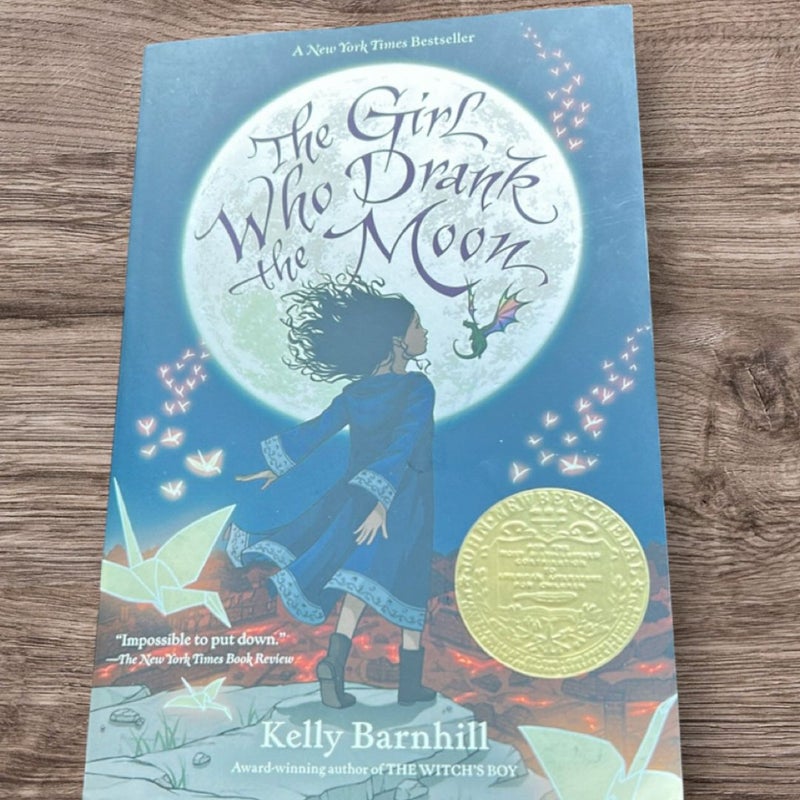 The Girl Who Drank the Moon (Winner of the 2017 Newbery Medal)