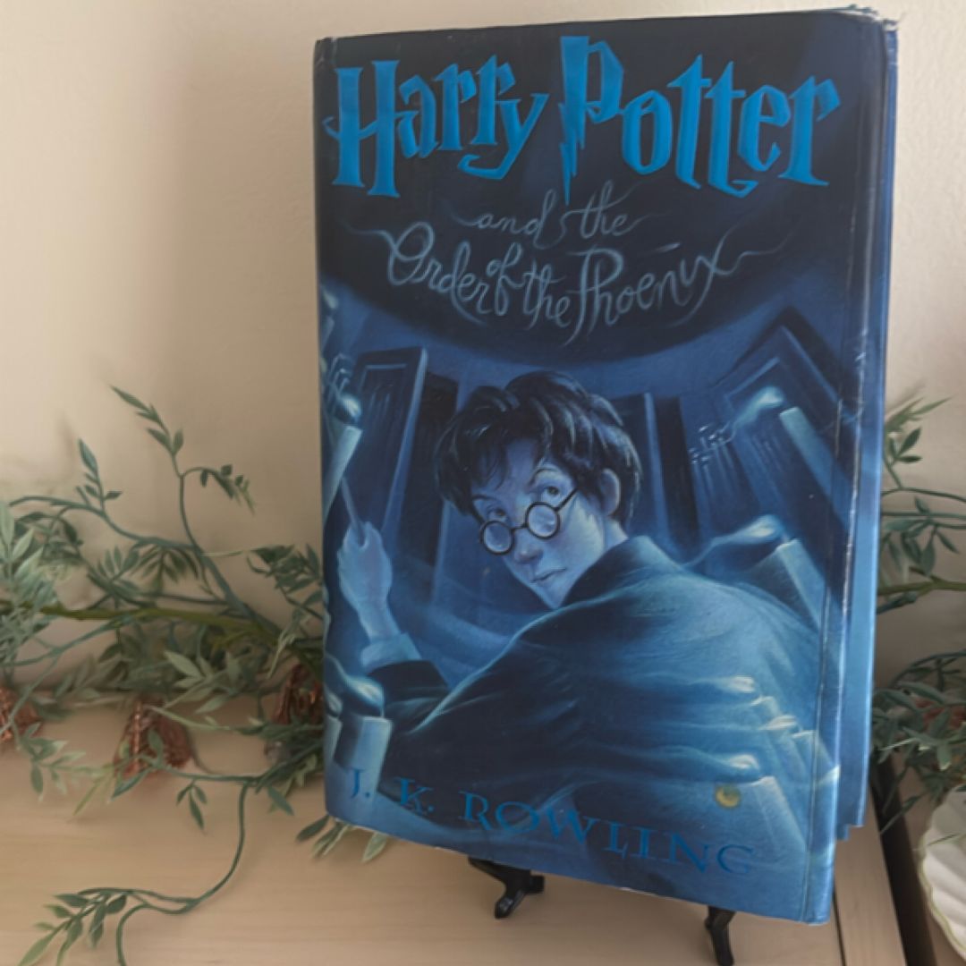 Harry Potter and the Order of the Phoenix (Harry Potter, Book 5) book cover