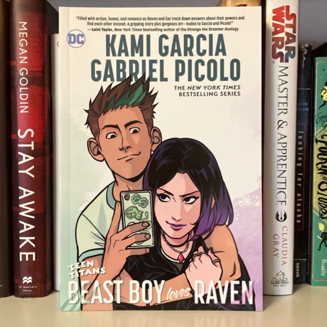 Teen Titans: Beast Boy Loves Raven