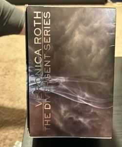 Divergent Series Four-Book Paperback Box Set