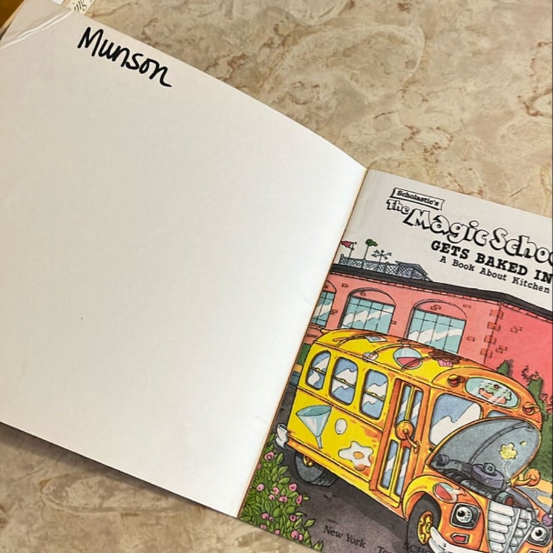 The Magic School Bus bundle of 2 books