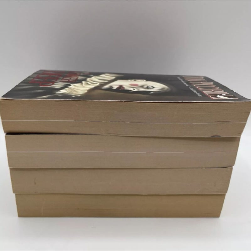 Lot of 4 Vintage Horror Paperbacks