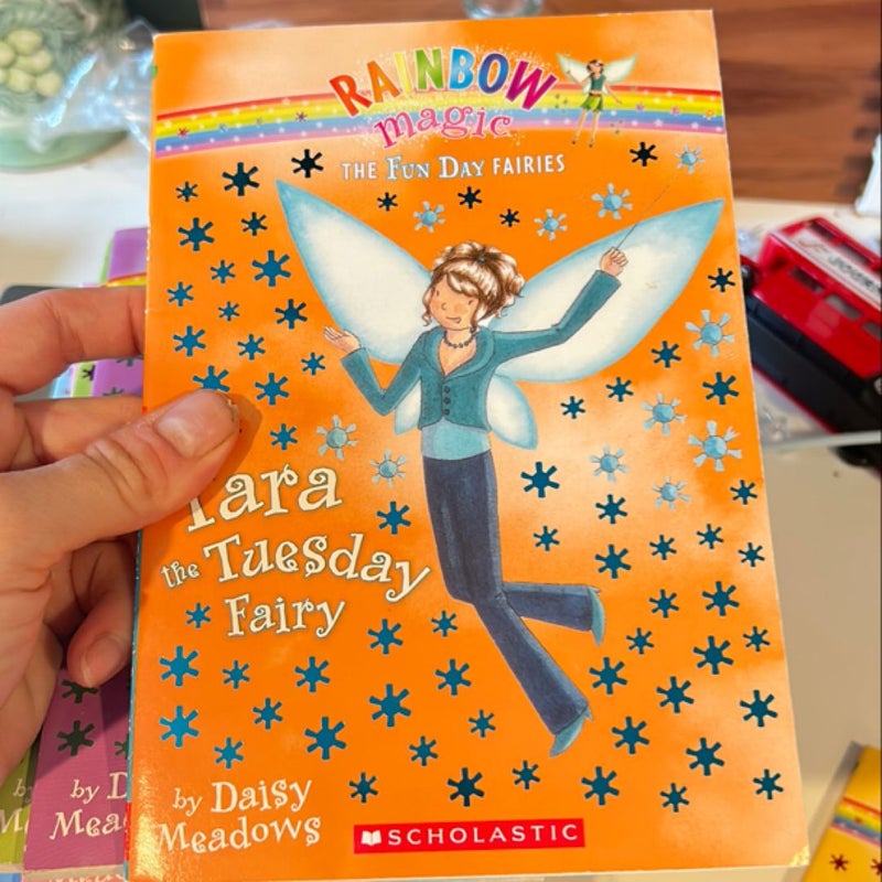 Rainbow Magic the Fun Day Fairies 