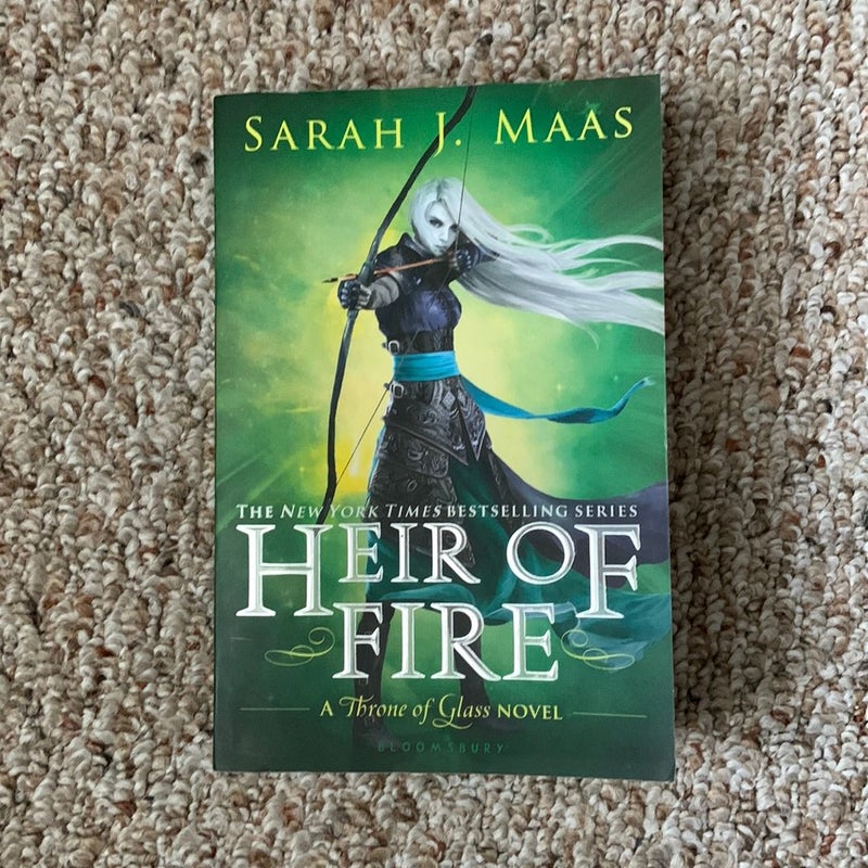 HEIR high quality OF FIRE SIGNED SARAH J MAAS 1ST/1ST