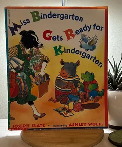 Miss Bindergarten Gets Ready for Kindergarten 