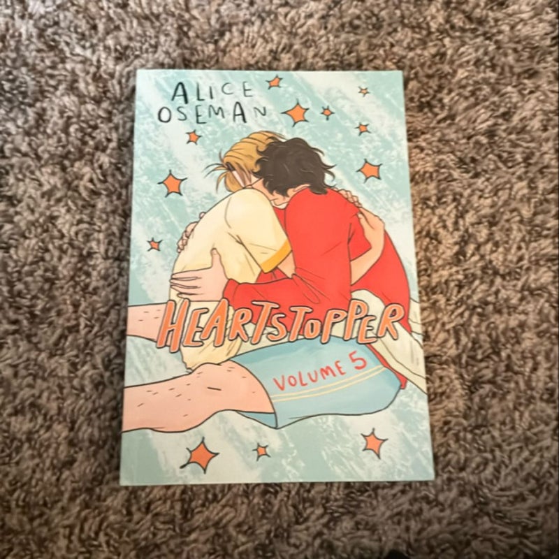 Heartstopper #5: a Graphic Novel