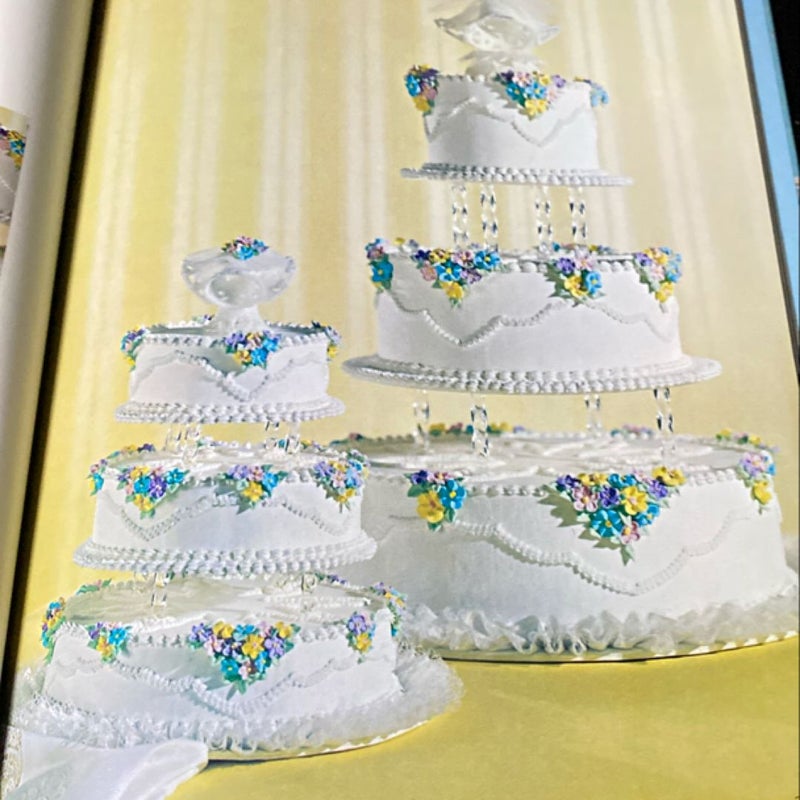 The Wilton Book of Wedding Cakes