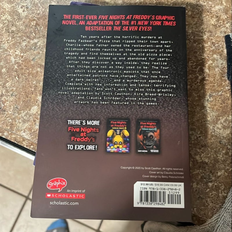 The Silver Eyes (Five Nights at Freddy's Graphic Novel #1)