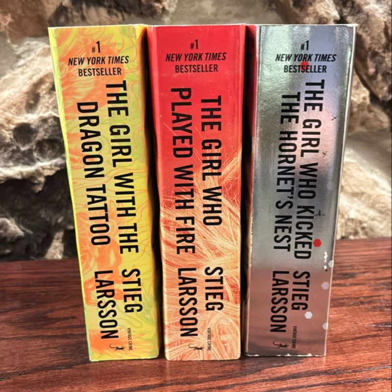 The Girl with the Dragon Tattoo Books 1-3 Series Bundle