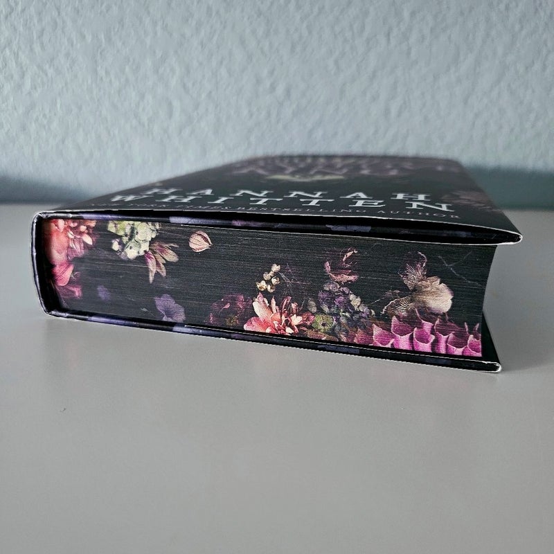 The Foxglove King Hannah Whitten Fairyloot Exclusive Sprayed Edge Endpaper Art