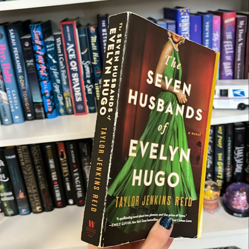 The Seven Husbands of Evelyn Hugo Original Cover 