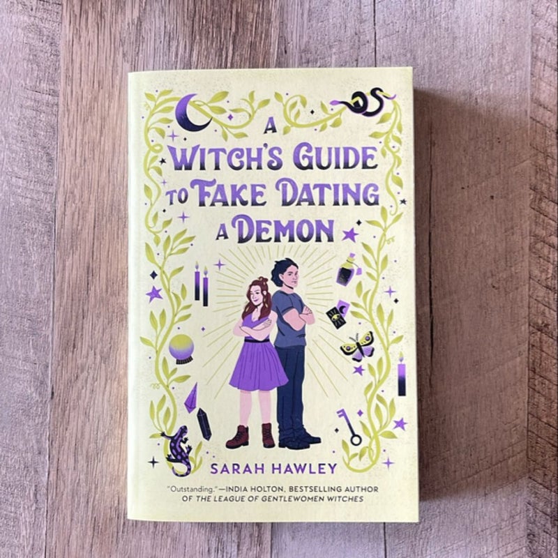 A Witch's Guide to Fake Dating a Demon