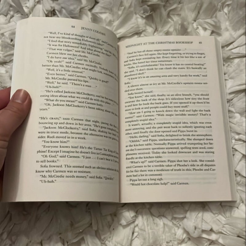 Midnight at the Christmas Bookshop
