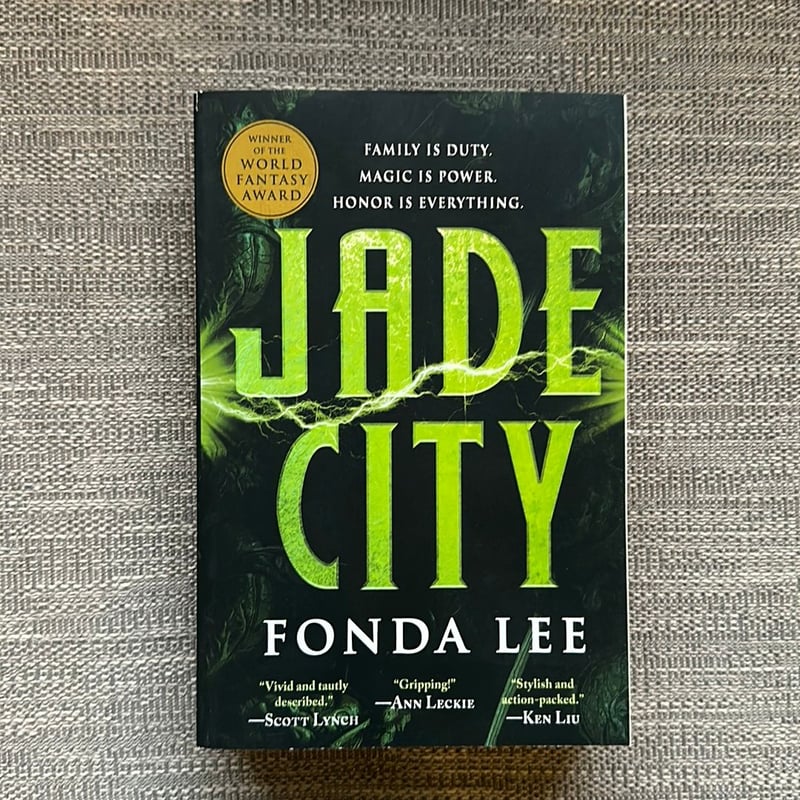 Jade City by Fonda Lee, Paperback Pangobooks