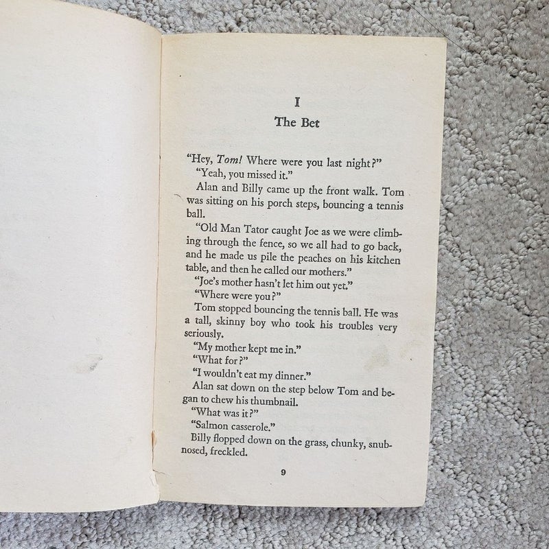 How to Eat Fried Worms (Book Club Edition, 1975)
