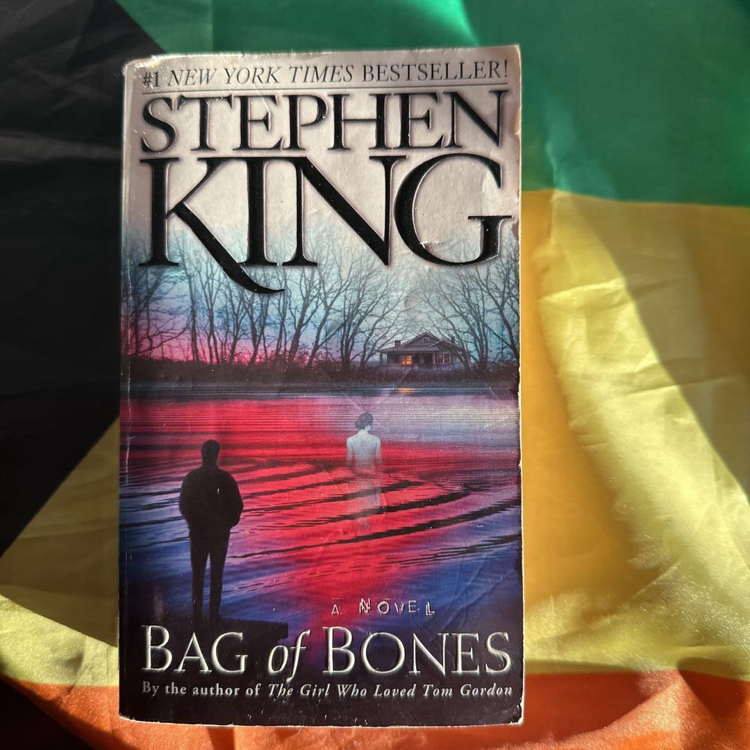  Bag of Bones: 9780671024239: King, Stephen: Books