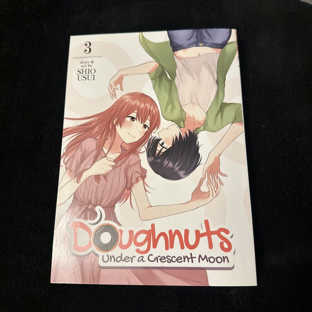 Doughnuts under a Crescent Moon Vol. 3 by Shio Usui, Paperback Pangobooks