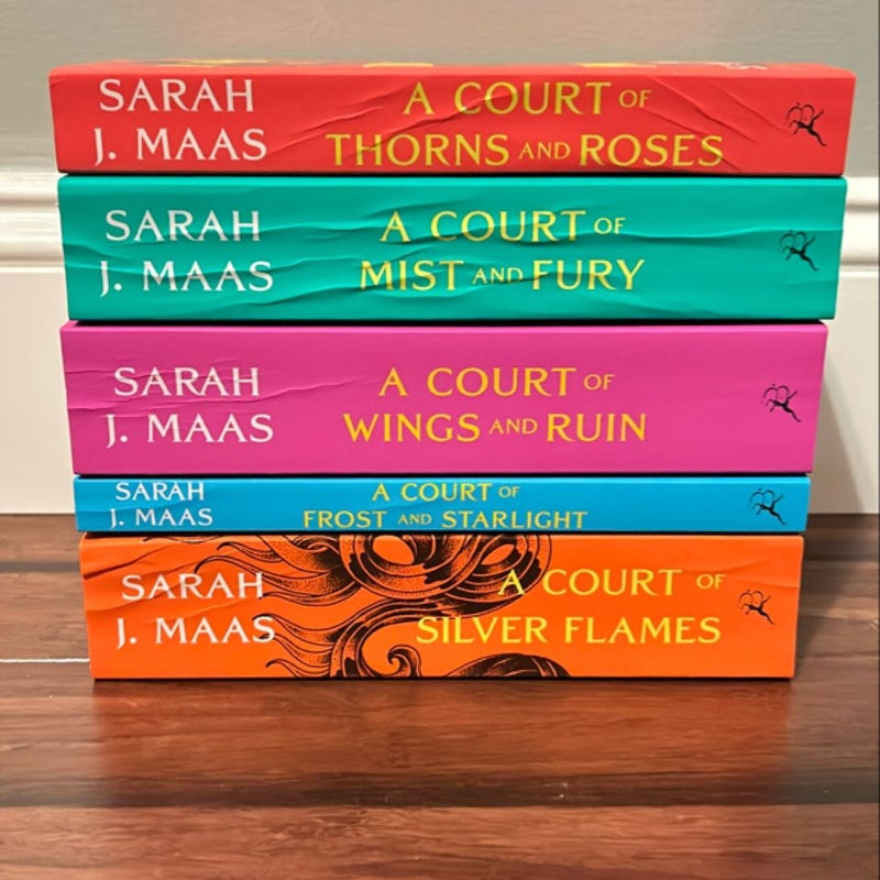 A Court of Thorns and Roses Paperback Box Set (5 Books)