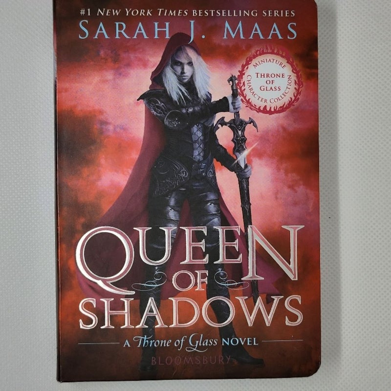 Queen of Shadows (Miniature Character Collection)