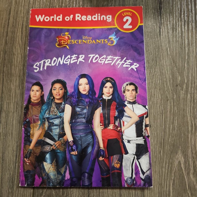 World of Reading Descendants 3: Stronger Together Level 2