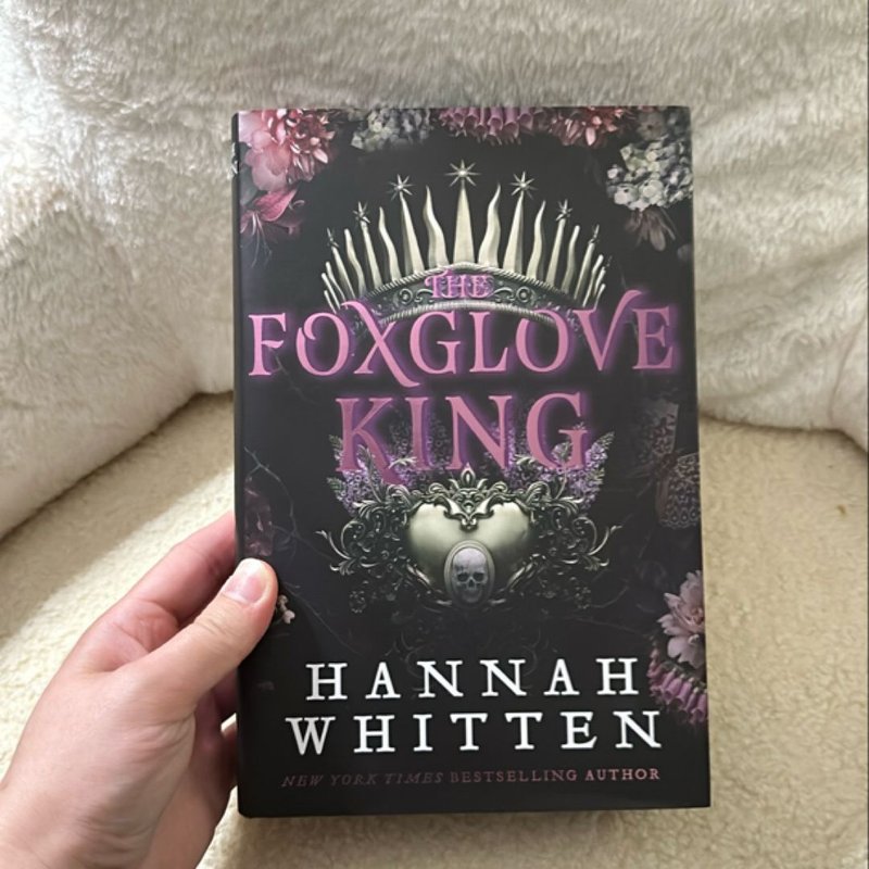 The Foxglove King by Hannah Whitten, Hardcover | Pangobooks