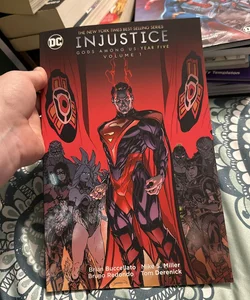 Injustice: Gods among Us: Year Five Vol. 1