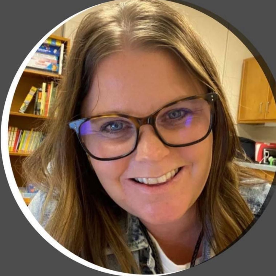 Stacie L Roberts