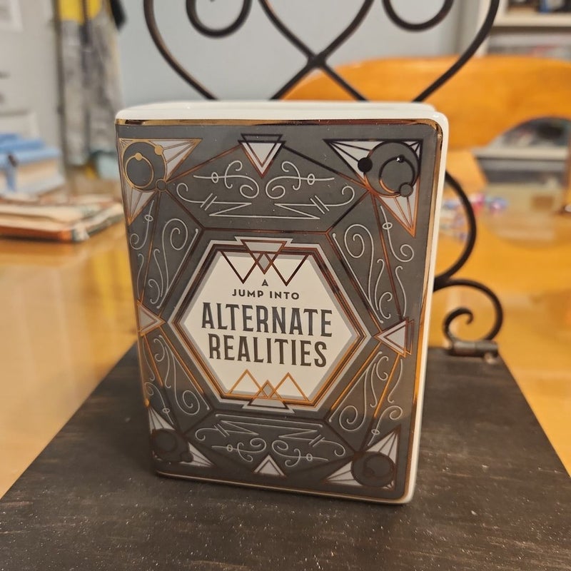 Illumicrate Alternate Realities Book Pot